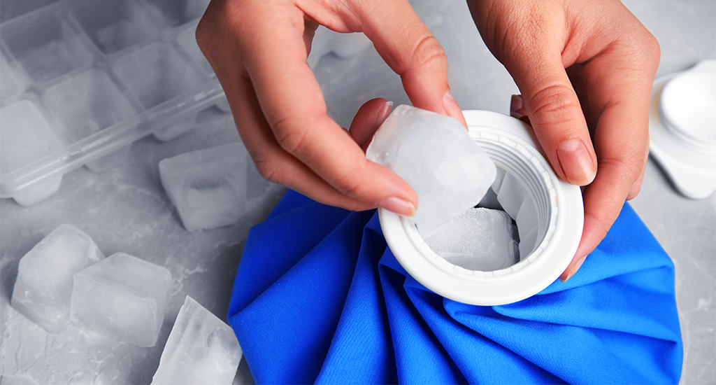 When to Use Ice and Heat Therapy to Treat Sprains, Strains, and Sports Injuries 2 When to Use Ice Therapy