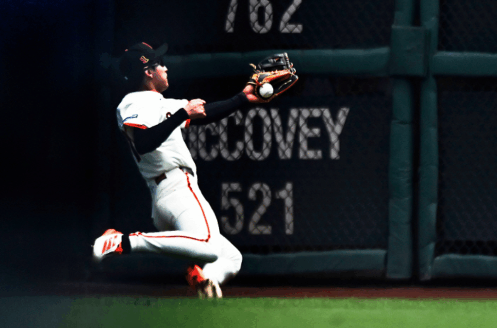 Giants Star Jung Hoo Lee Makes the "Catch of the Decade" Between His Legs 2 image 52